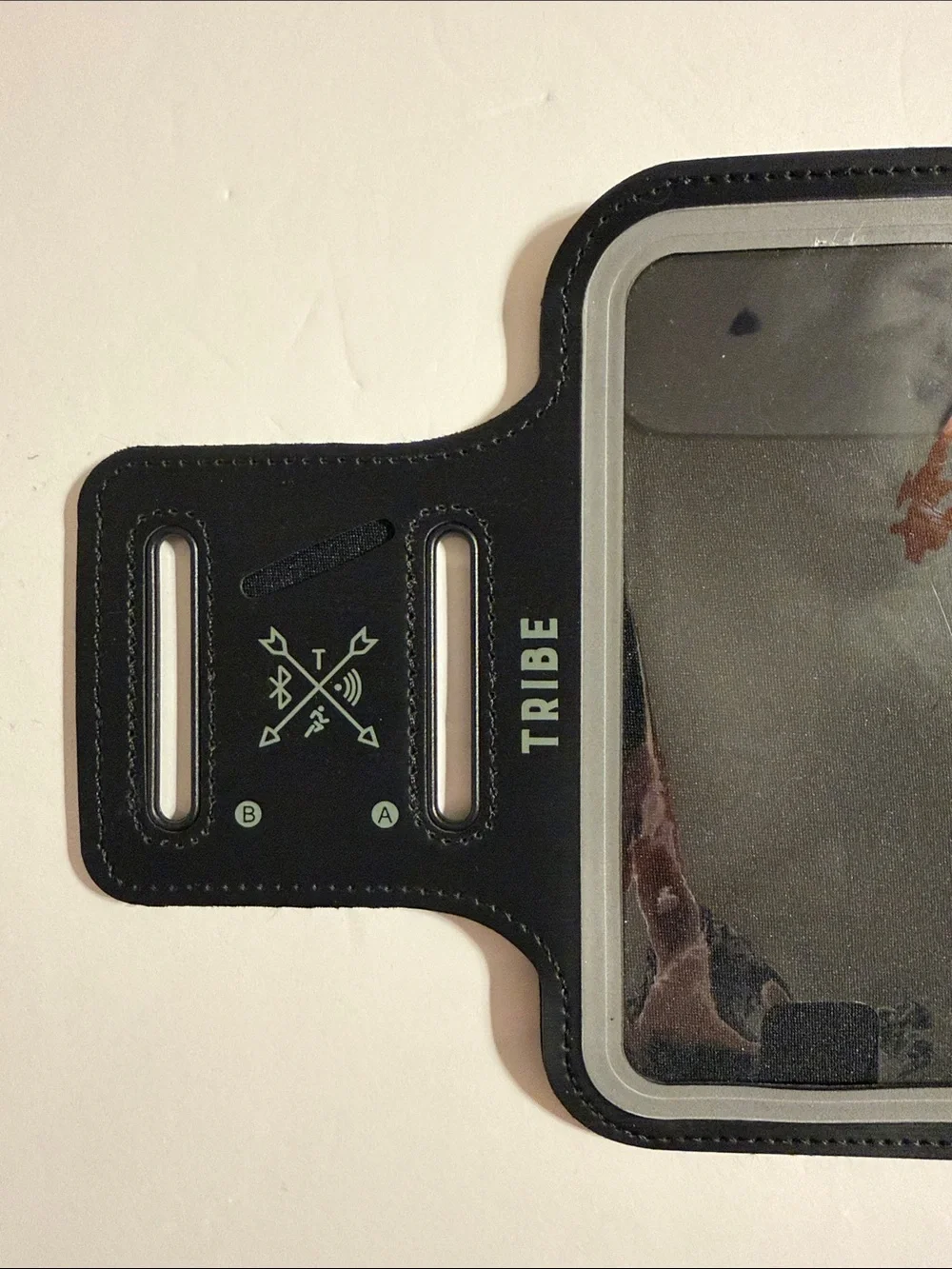 TRIBE Water Resistant Cell Phone Armband for Running and Workouts NWOT